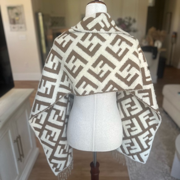 Fendi - Vintage Zucca Logo Printed Scarf - Picture 3 of 10